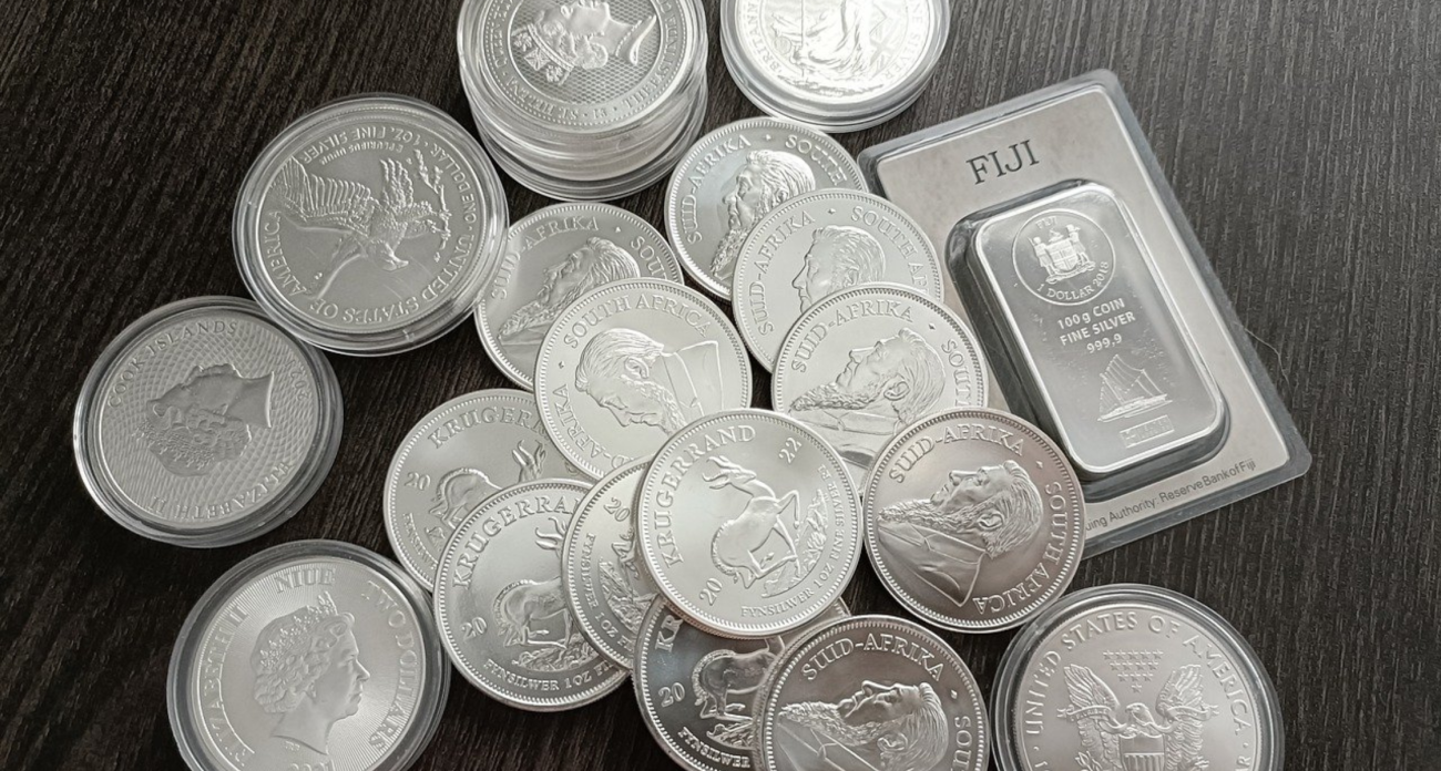 How to Clean Silver Coins and Protect Them from Tarnish – Global Bullion  Suppliers